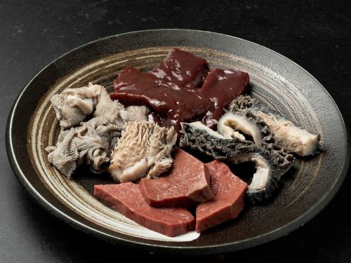 日替わりホルモン4種盛り
