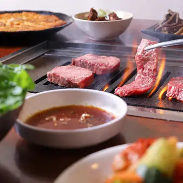 家族や友人と楽しむ焼肉