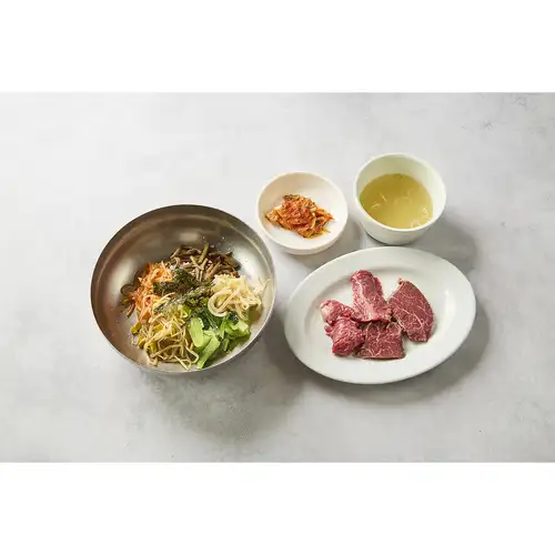 비빔밥 고기 정식