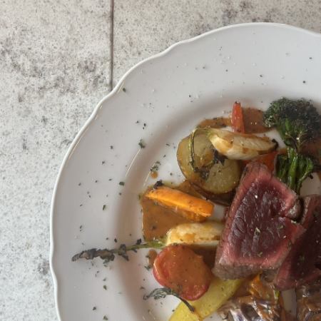 【グルメヘッズ】全10品◆6380円(税込)※毎週メニューが変わる飽きさせないコース