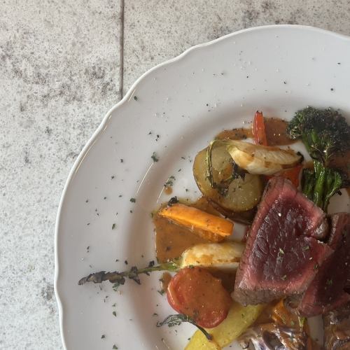 【グルメヘッズ】全10品◆6380円(税込)※毎週メニューが変わる飽きさせないコース