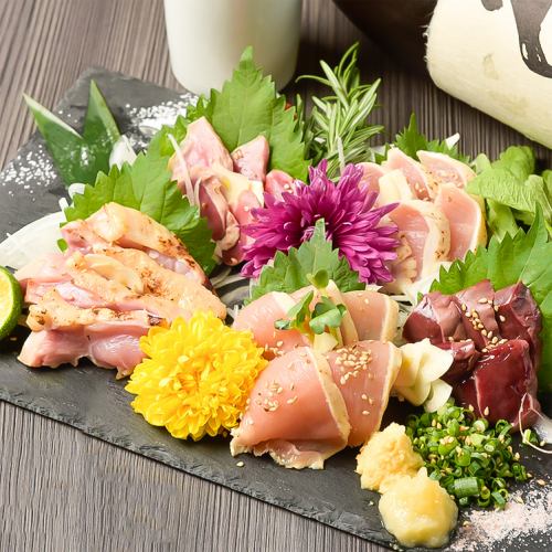 Boasting low-temperature cooked meat sashimi using Soju old white chicken ♪