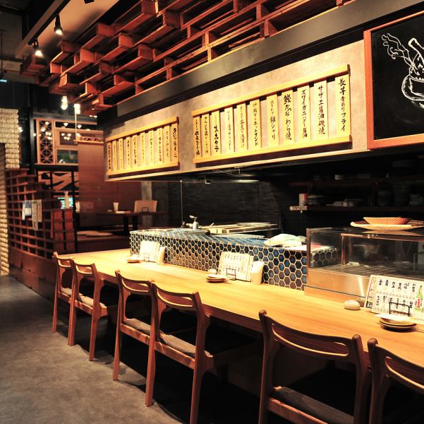 The counter where you can enjoy the scenery, aroma and sound of cooking is also available for one person.