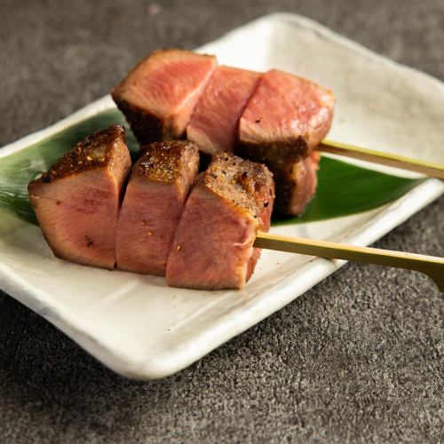 厚切り牛たん串（塩、たれ）1本