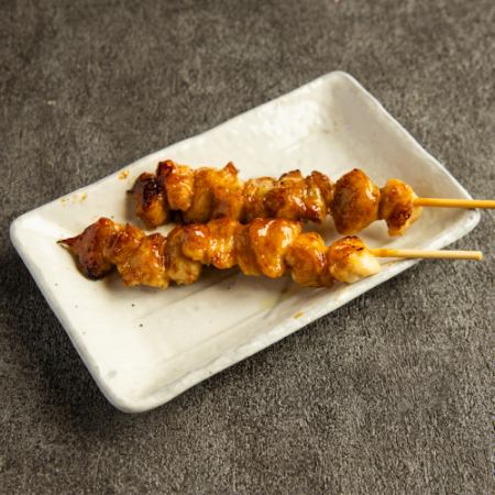 Thigh bone skewers (with sauce)