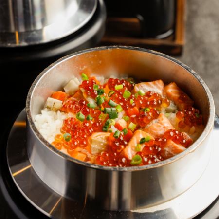 Salmon and egg rice pot