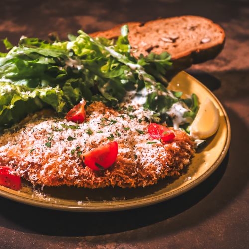 ミラノ風チキンカツレツ(パン付き)