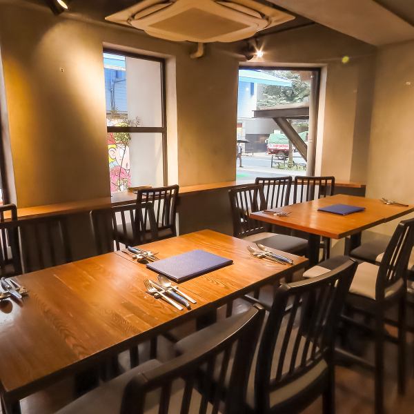 【どんなシーンでも楽しめる気軽なフレンチ”ビストロSuz”】肩肘張らずにカジュアルに、伝統的なフレンチや豊富なワインが楽しめる当店。ご友人との飲み会や女子会から、誕生日・記念日・デートでのご利用まで、シーンを問わずお楽しみいただけます!