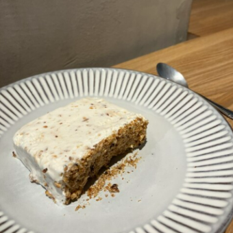 ヌガーグラッセ（ローストナッツのアイスクリーム）