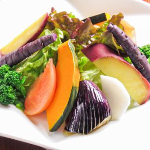 野菜たっぷりサスケ和風サラダ