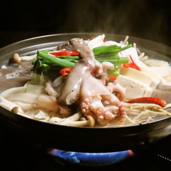[共8道菜]荷爾蒙章魚火鍋套餐3,850日圓