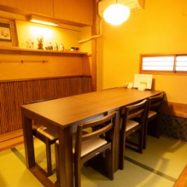 Tatami room table seating available for banquets.Private rooms are available for 4 or more people.