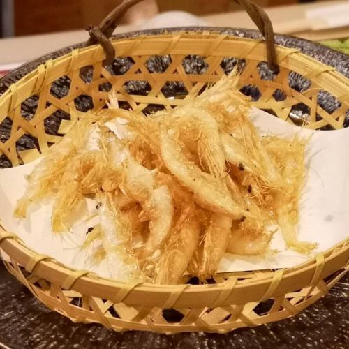 Deep fried white shrimp