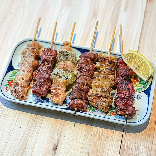 焼き鳥6本盛り合わせ(塩・タレ)