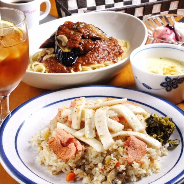 On your way back to work, why do not you go out for a meal in your family's holiday and eat delicious spaghetti? Reward your body tired for the day and have prepared meals that you can spend tomorrow in good health ♪ It is recommended that you spend your time in a warm clothes shop that is based on bricks as well as for girls' associations and groups.