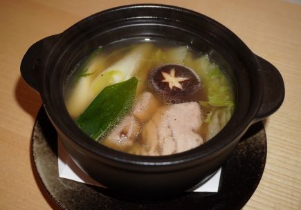 【2H飲み放題・鍋付き/忘新年会コース8,000円～】鍋・刺身盛り合わせ等　8品 (飲み放題L.O.90分)