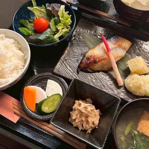 【日替わりランチ】数量限定！めかじき西京焼き定食