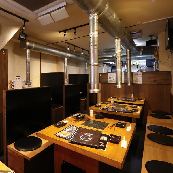 宴会大歓迎!【仕事帰りの仲間や親しい友人と行きつけにしたい焼肉屋】厳選黒毛和牛を炭火で。コスパの良さが口コミでも評判!居心地の良い雰囲気でついついリピートしてしまう。さらにアサヒスーパードライも含む単品飲み放題が1650円!席だけの予約もOKなのでお気軽に。