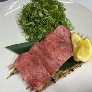 ぼっけぇネギ盛り牛たん