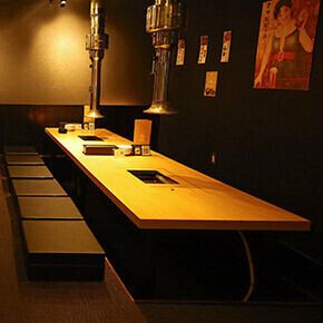 10名様まで座れる座敷も1卓ご用意しております。
