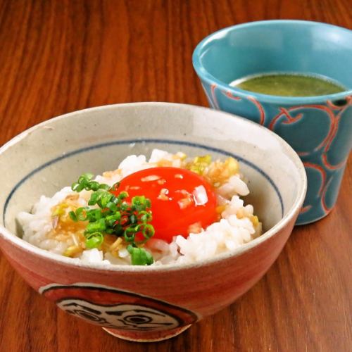 漬け卵黄の卵かけご飯(スープ付)