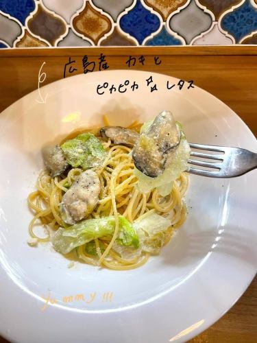 #Shimabara lettuce #Hiroshima oysters #fish sauce cream sauce
🗣️"I received the best shiny, shiniest lettuce ever!"
Hello ✨This is #Reali 😊
I received this from @maeda_nou3 the other day.
"Shimabara Spring Water Lettuce"
Shiny✨Glossy✨The contents are packed full
With lettuce that is rich in moisture and flavor
It was the best lettuce I have ever eaten ☝🏻🥹
Grown in nature with lots of love and care.
Thank you for giving us a lot of precious lettuce.
Thank you very much🙇🏻♀️✨
The salads we are currently serving at Reali
I use it abundantly,
This time it's the "Meal Series 🍝"
"Shimabara spring water lettuce and Hiroshima oyster fish sauce cream pasta"
I made it 🫶🏻✨
The crisp texture of lettuce and Hiroshima oysters,
And a rich cream sauce made with fish sauce
It turned out to be the best dish🩷
This pasta is from the staff meal series🍝
We do not plan to offer this to customers,
If you would like to eat it, please feel free to ask the staff.
I've prepared a secret recommendation for you 🤫🩷
This weekend is because next Monday is a public holiday,
We will be open on Sunday the 23rd 🙏🏻✨
We can still provide seats for you.
Please take advantage of this opportunity🙇🏻♀️
All our staff are waiting for you with big smiles ✨
Store information🔍
Closed on Sundays, the second and fourth Mondays
Closed on Fridays for lunch only
Lunch service📢
・Open at 11:30 - close at 15:00
(Last orders at 2pm)
✍🏻menu
Choice of seasonal pasta
・Pasta lunch ¥1000 - 2 dishes
(Amuse-bouche pasta)
・A Lunch ¥1600 - 4 dishes
(Amuse-bouche, Appetizer, Pasta, Dolce
Coffee or tea)
・B Lunch ¥2200-5 dishes☜Recommended☆
(Amuse-bouche, Appetizer, Pasta, Main course, Fish or Meat
Dolce (Coffee or Tea)
・C Lunch ¥3200 - 7 dishes
(Amuse-bouche, cold appetizer, hot appetizer, pasta
Main fish, main meat, dessert, coffee or tea)
You can also order from the a la carte menu at lunchtime.
Dinner 📢
・Open from 5pm to close at 10pm
(Last orders at 9pm)
One drink order 🥂
✍🏻menu
Using seasonal ingredients
・6-course short course with main meat or fish
¥5500-(tax included)
Using seasonal ingredients
・Full course 7 dishes
¥6000-(tax included)☜Recommended☆
・Special course ~Reservation required~
Chef's choice course, 7 dishes
¥10,000 - Welcome drink included
Other a la carte options available
*Please note that this may be earlier depending on the number of customers.
***********
☎︎095-842-5125
Hot Pepper listing
Search for Hamaguchi Italian Bar Reali 🔎
You can also send us a DM on Instagram 🙆🏻♀️
***********
#Nagasaki
#Nagasaki Gourmet
#Hamaguchi Town
#Italian
#Casual Italian
#meat
#meat dishes
#meatpasta
#Restaurants that serve meat pasta
#seafood
#Restaurants that serve seafood pasta
#Seafood pasta
#Delicious seafood pasta
#Look for the red door 🚪
#Reali