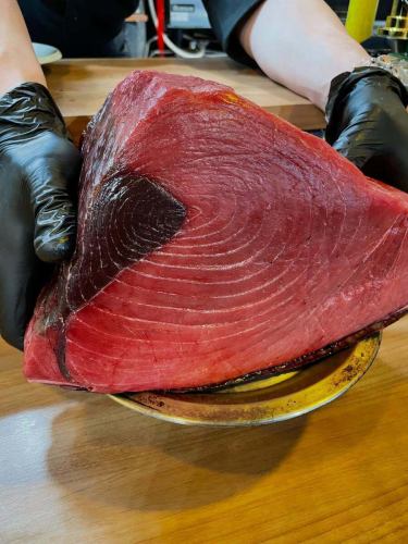 ✨✨〜Announcement〜✨✨

"Bluefin tuna" is said to be the king of tuna.
Now in stock!!!✨
The balance of lean and fatty meat is excellent!

Carpaccio, cold pasta, tuna cutlet
Everything looks delicious~🤤💗
Available from today 🤲🏻
Quantities are limited so please enjoy it as soon as possible.

Store Information📢

Lunch Time🍽️ (11:30~14:00 closes at 15:00)
◦Pasta lunch - Amuse-bouche pasta ¥1200~

◦A lunch ¥1900~
- Amuse-bouche, appetizer, pasta, dessert, after-meal drink

◦B lunch ¥2500~
-Amuse-bouche, Appetizer, Pasta, Main course (fish or meat)
Dolce. After-meal drink

◦C lunch ¥3500~
- Amuse-bouche, cold appetizer, hot appetizer, pasta, fish main course
Meat main dish. Dolce. After-meal drink

Dinner Time🍽️ (Weekdays 17:00-21:00 closes at 22:00)
(Weekends 17:00-22:00 closes at 23:00)
◦Half-course main course: fish or meat
¥6000~
◦Full-course main course: either fish or meat
¥6500~
🤫Pre-order for a 500 yen discount♡

🥄We also offer a la carte service🥄

***********
☎︎095-842-5125
Hot Pepper listing
Search for Hamaguchi Italian Bar Reali 🔎
You can also send us a DM on Instagram 🙆🏻‍♀️
***********

#Nagasaki
Nagasaki gourmet
Hamaguchi Town
Italian
#Casual Italian restaurant
meat
Meat dish
Meat pasta restaurant
seafood
Seafood pasta restaurant
Seafood pasta
Seafood pasta is delicious
Look for the red door 🚪
Reali