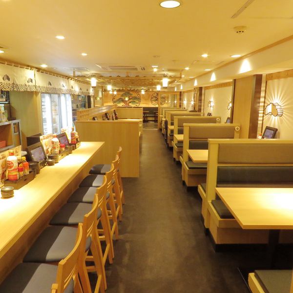 いつでも行きたくなるお店「さくら水産」★柔らかい灯りが灯る店内はぬくもりをもたらす和みの空間。会社帰りの一杯から打ち上げなど大人数でのご宴会までお任せ下さい！