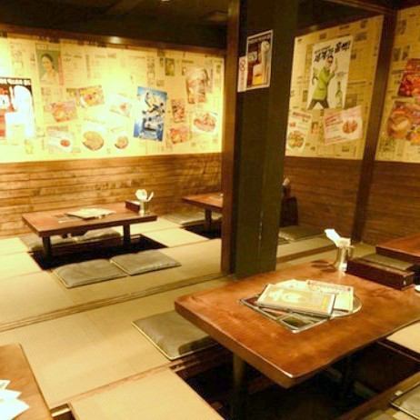 [Tatami seats] We have tatami mat seats that can be used by 2 people or more! These seats can be used by up to 6 people! These seats are given priority to large parties and customers with children.