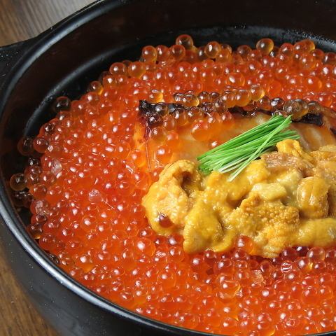 "Sea urchin and salmon roe rice cooked to order"