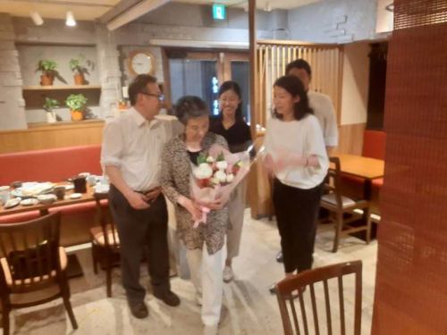 We held a graduation celebration for a customer who has been a client of ours for the past 13 years.
Thank you for your hard work over the years.

We look forward to your continued support in the future.

#Seasonal Fragrance