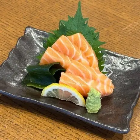 サーモン刺身