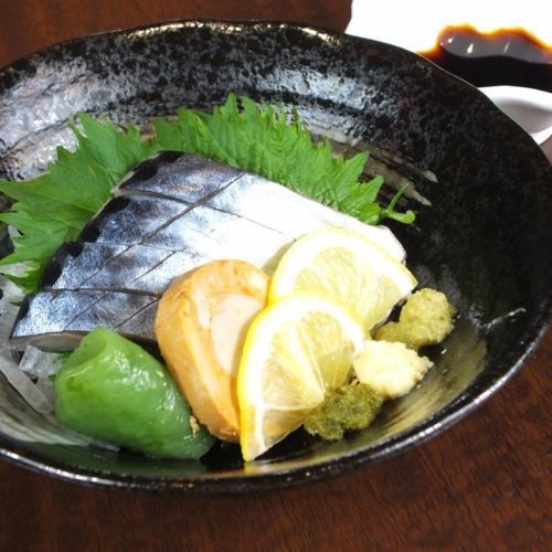 Marinated mackerel is also recommended!