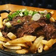 令人惊叹的炸土豆“Poutine”