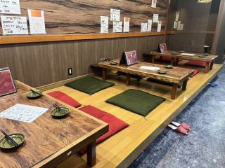 ゆったりとお寛ぎ頂けるお座敷席もご用意♪