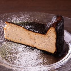 ◎自家製◎鹿児島県産知覧茶のバスクチーズケーキ
