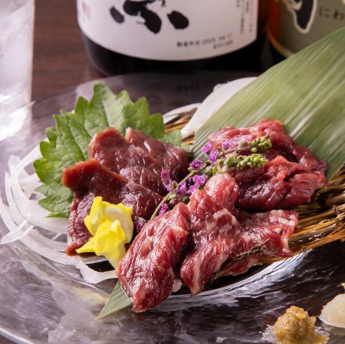 馬刺し三種盛り合わせ
