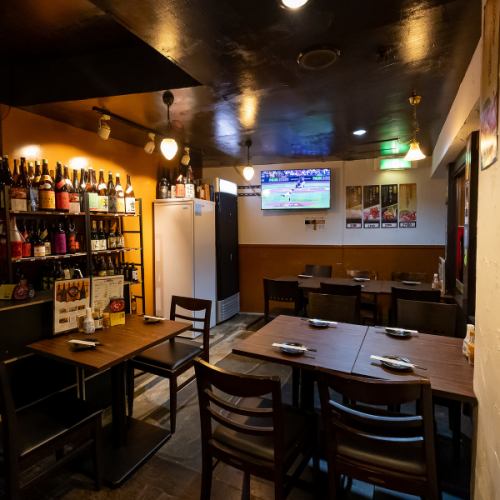 <p>【貸切・各種宴会に◎】20～40名様（立食は50名様まで◎）で貸切承っております。TV・プロジェクター、サプライズプレートもお使いいただけるので各種集まりにも最適！昼のみなどの時間外営業も可！※人数などはお気軽にお問い合わせください。ご用途にあわせてご案内いたします♪</p>