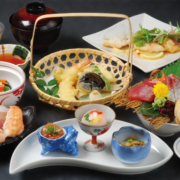 ランチも充実していてお得！！秋の季節は秋刀魚などの旬の魚がおすすめ料理にありますよ！！