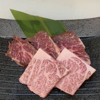 【１番人気◎】ハラミ・カルビ付♪おまかせ肉盛食放題×90分飲放題（ライス・キムチ・サラダ付）