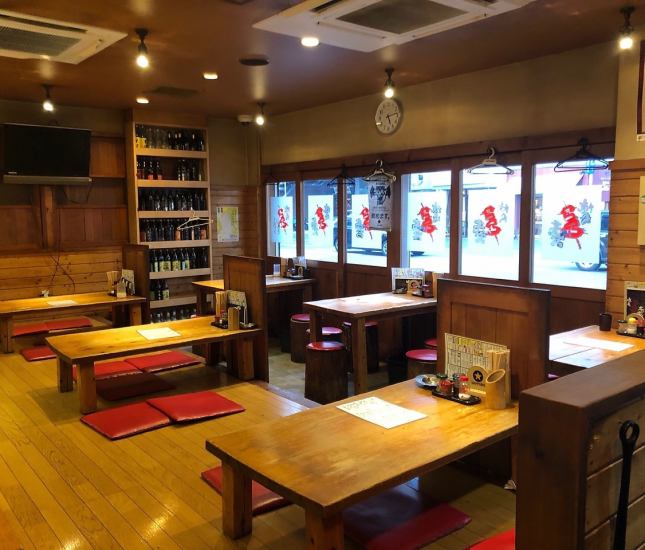 The spacious tatami seats are perfect for group parties as well!