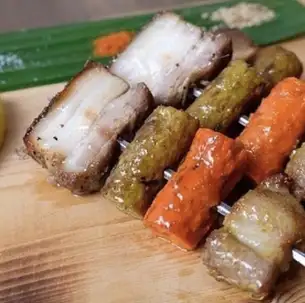 アジアン肉串盛り合わせ