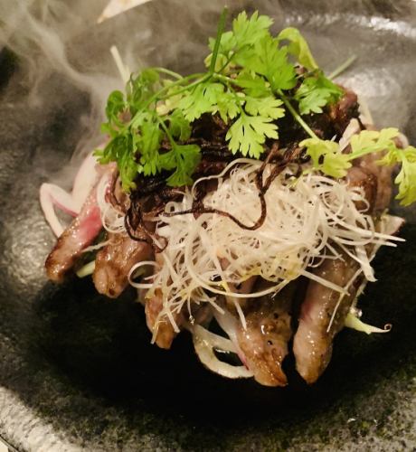 神戸黒毛和牛の陶板サーロインステーキ