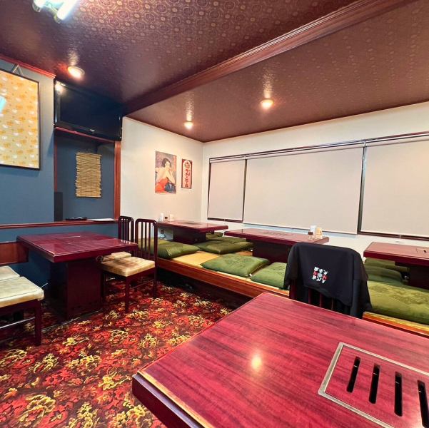 【最大16名様までご利用いただけるお座敷席♪】4名掛けお座敷席を3つご用意しました。〈デート〉〈夫婦でディナー〉〈記念日に〉など幅広いシーンでご利用下さい