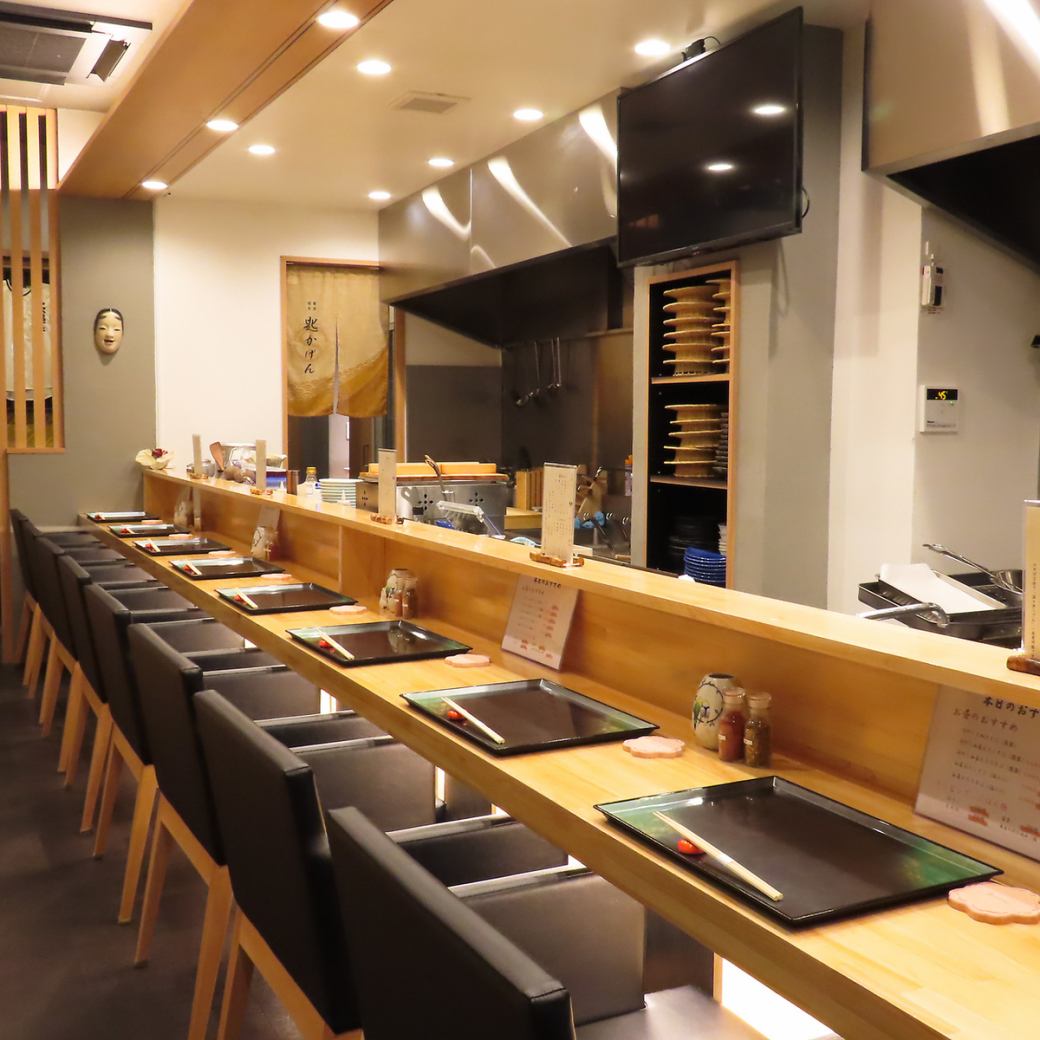綺麗で清潔な店内でお食事をお楽しみください。