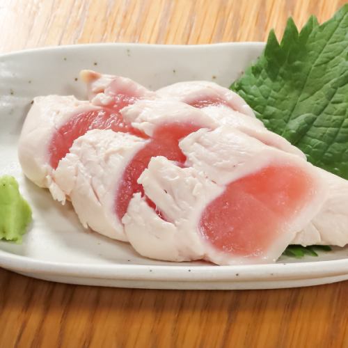 ◇ブランド品種の美桜鶏(みおうどり)を使用した鶏刺し