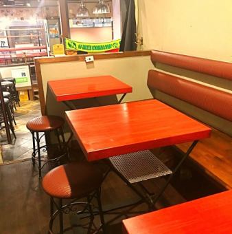 ゆったりと寛げるテーブル♪人数に合わせてお席を移動させていただけます!各種合コンやお祝いにもぴったりの空間♪サプライズのお手伝いもお任せください☆誕生日・記念日のご相談も承っておりますので、お気軽に店舗までお問い合わせください。
