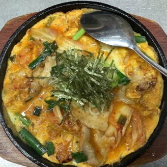 Pork kimchi omelette