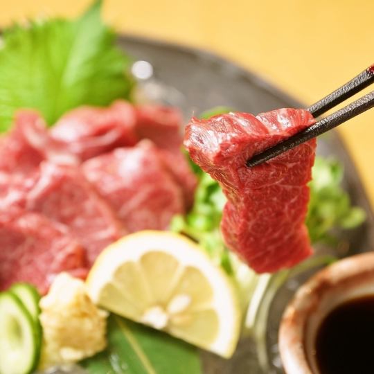 [So luxurious ☆] All-you-can-eat specially selected horse sashimi & sashimi, 100 dishes + all-you-can-drink [120 minutes] 9,000 ⇒ 6,000 yen