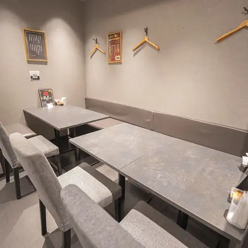 【使い勝手抜群の酒場対応】